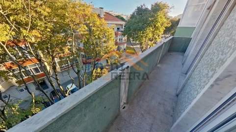 Apartamento T4 para Venda em Águas Livres