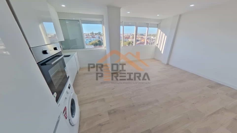 Apartamento T4 para Venda em Águas Livres