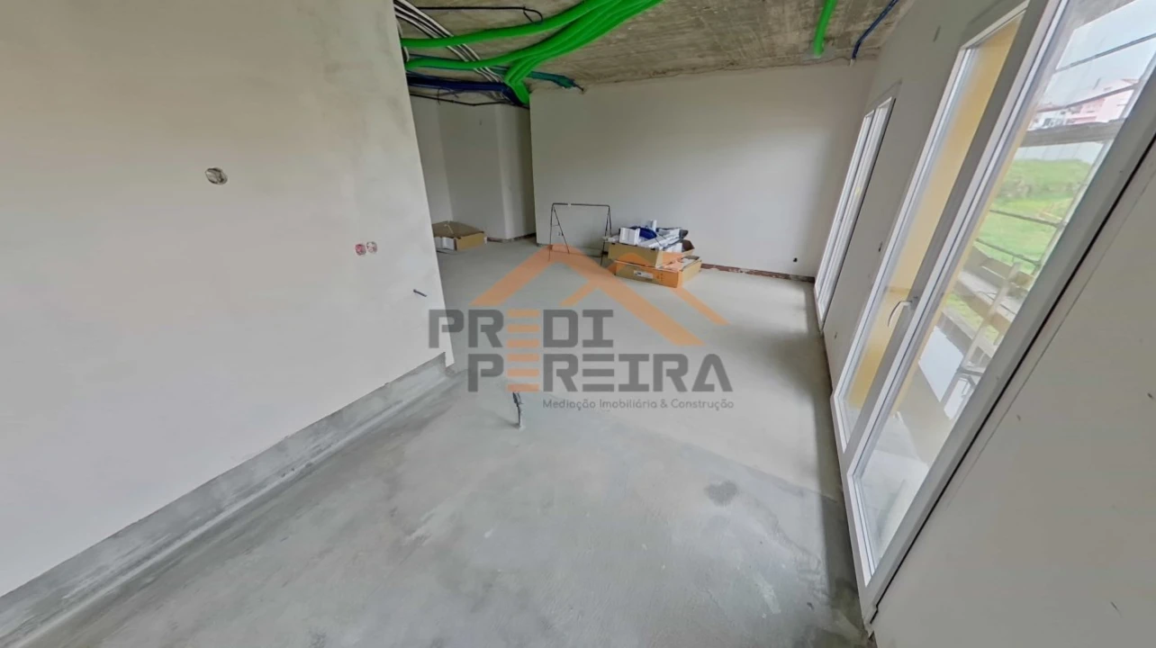 Apartamento T3 para Venda em Pontinha e Famões Foto 6