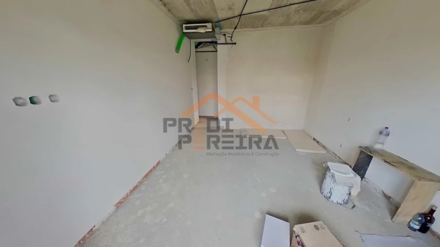 Apartamento T3 para Venda em Pontinha e Famões Foto 14