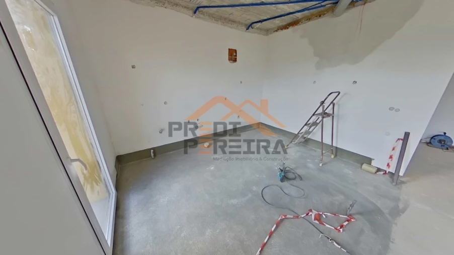 Apartamento T3 para Venda em Pontinha e Famões Foto 6