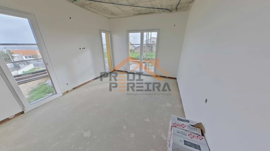 Apartamento T3 para Venda em Pontinha e Famões Foto 12