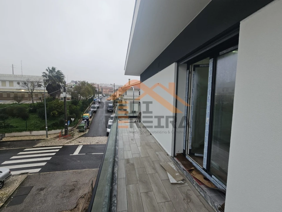 Apartamento T3 para Venda em Pontinha e Famões Foto 38