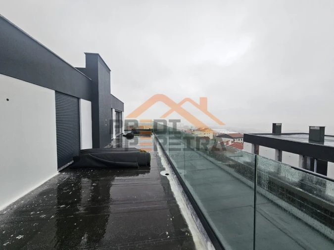 Apartamento T3 para Venda em Pontinha e Famões Foto 35