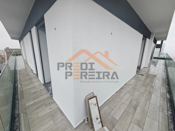 Apartamento T3 para Venda em Pontinha e Famões Foto 39