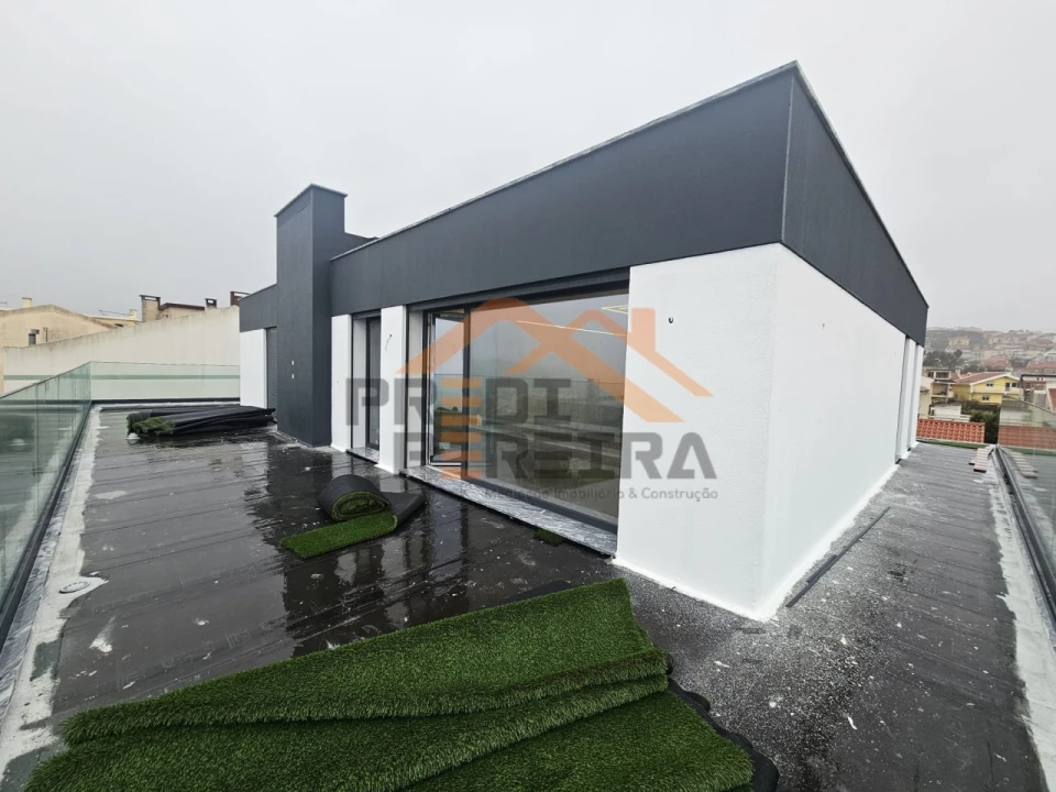 Apartamento T3 para Venda em Pontinha e Famões Foto 34