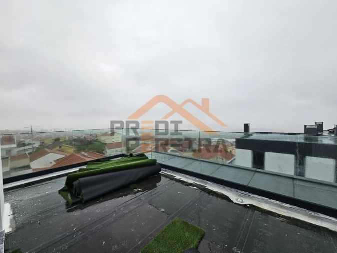 Apartamento T3 para Venda em Pontinha e Famões Foto 36