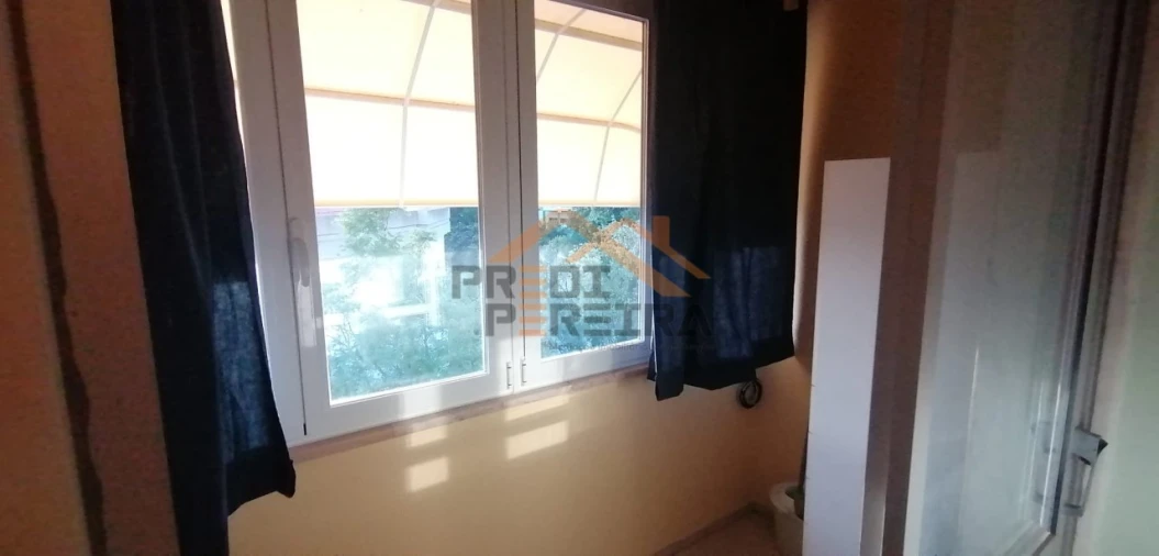 Quarto para Arrendamento em Ramada e Caneças Foto 17