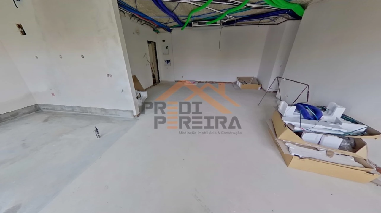 Apartamento T3 para Venda em Pontinha e Famões Foto 1