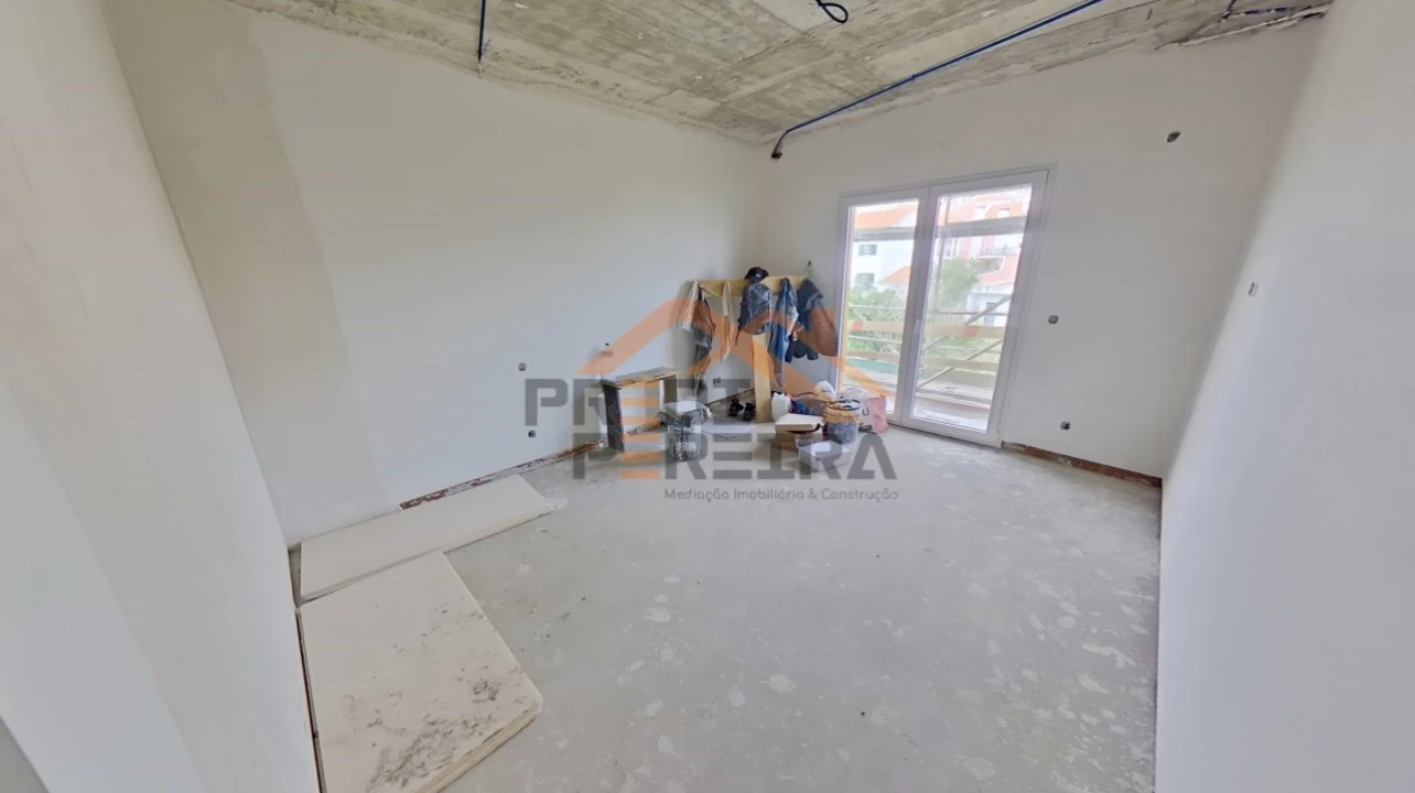 Apartamento T3 para Venda em Pontinha e Famões Foto 13