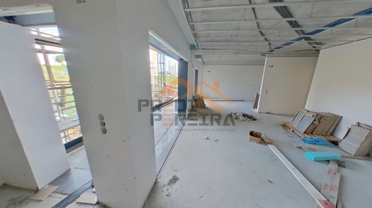 Apartamento T2 para Venda em Santo António dos Cavaleiros e Frielas Foto 3