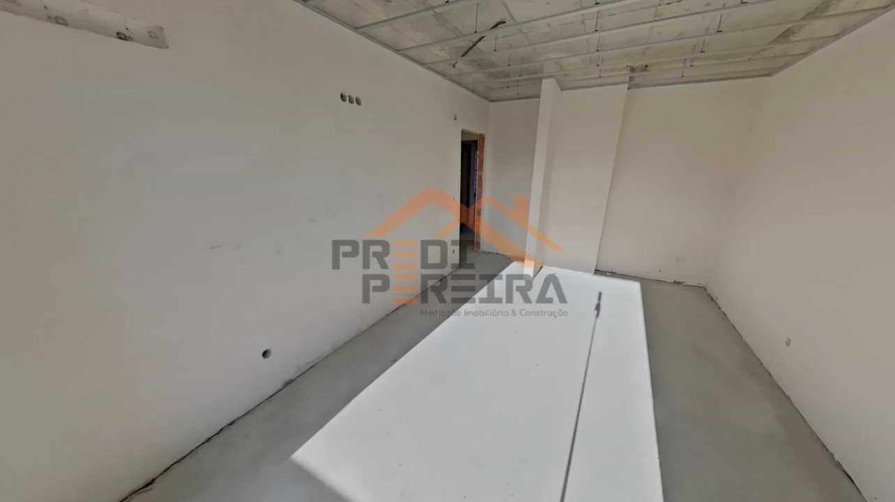 Apartamento T2 para Venda em Santo António dos Cavaleiros e Frielas Foto 14