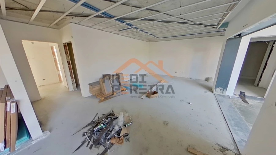 Apartamento T2 para Venda em Santo António dos Cavaleiros e Frielas Foto 6