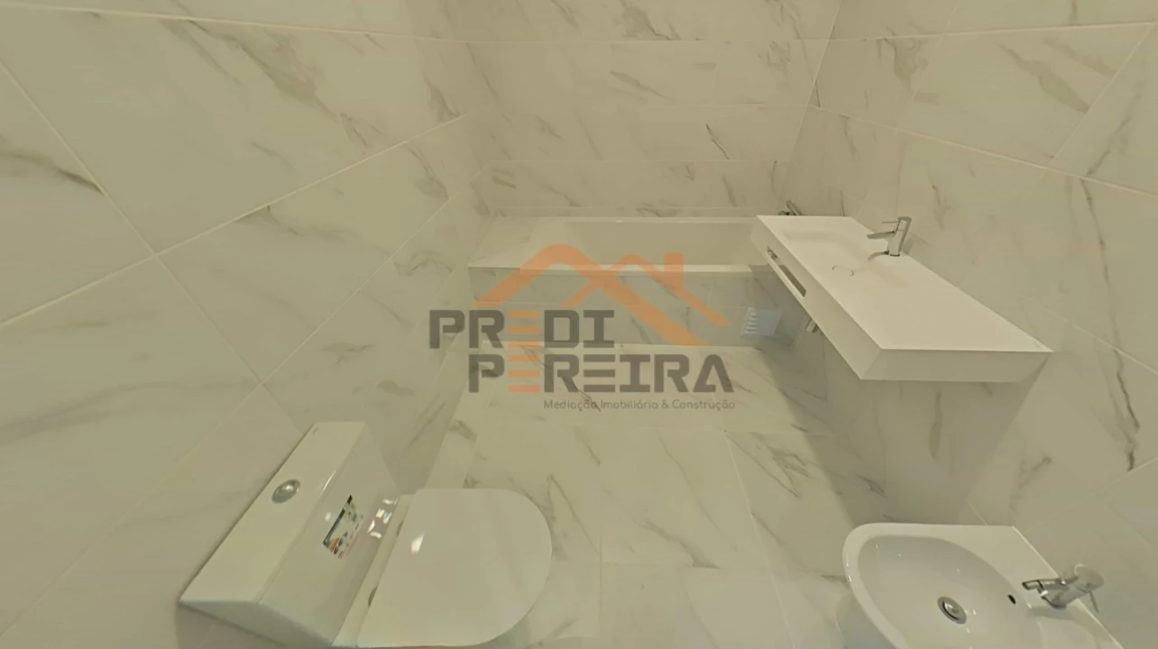 Apartamento T1 para Venda em Camarate, Unhos e Apelação Foto 4