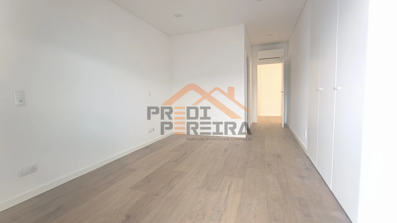 Apartamento T3 para Venda em Loures Foto 27