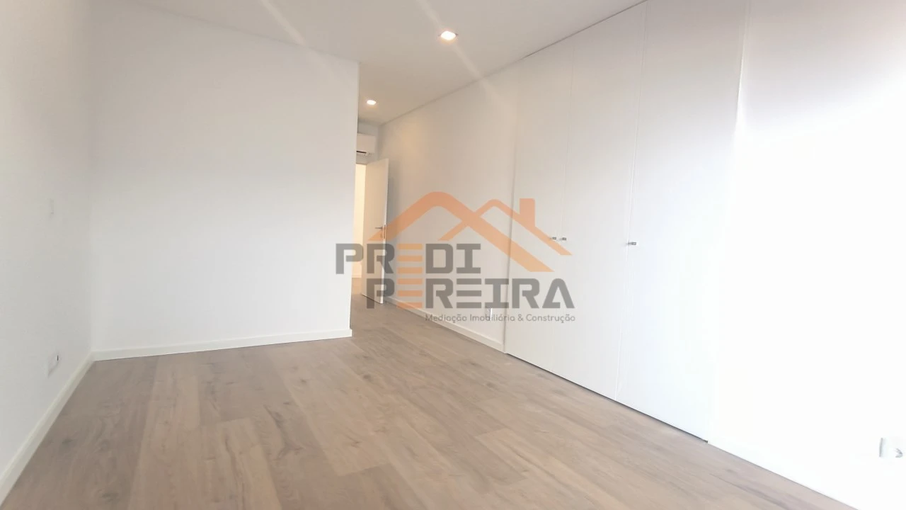 Apartamento T3 para Venda em Loures Foto 29