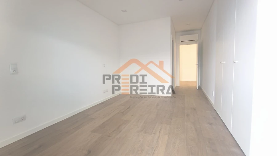 Apartamento T3 para Venda em Loures Foto 27