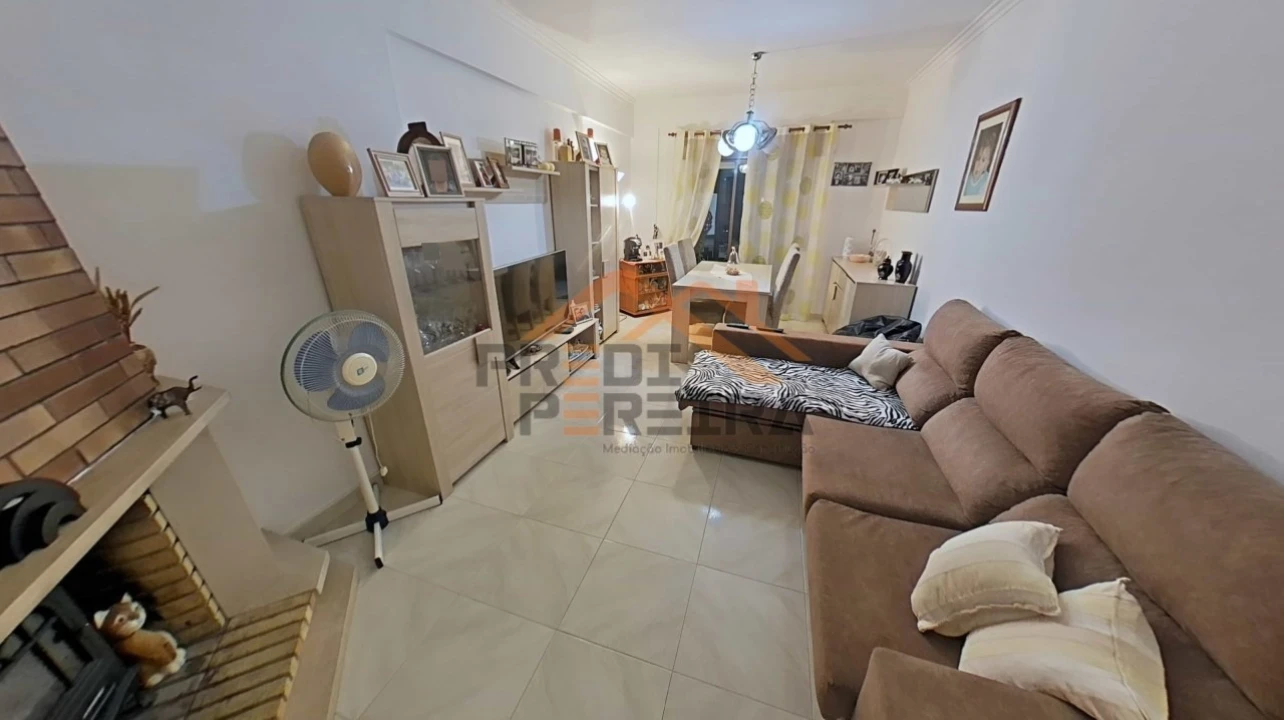 Apartamento T2 para Venda em Cacém e São Marcos Foto 3