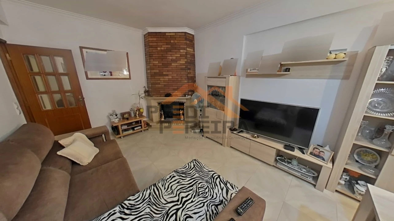 Apartamento T2 para Venda em Cacém e São Marcos Foto 2