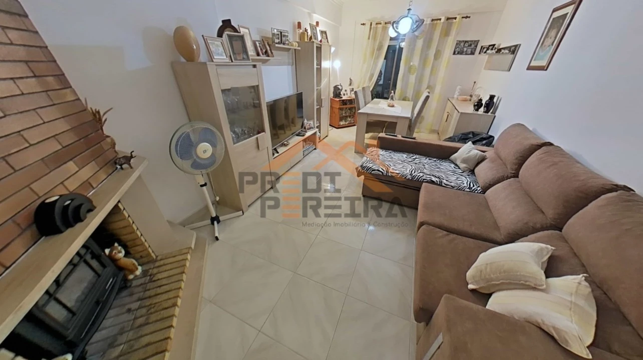 Apartamento T2 para Venda em Cacém e São Marcos Foto 1