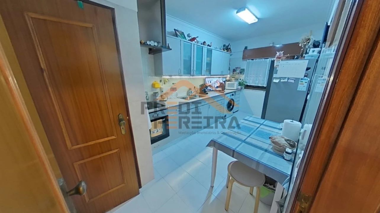 Apartamento T2 para Venda em Cacém e São Marcos Foto 10