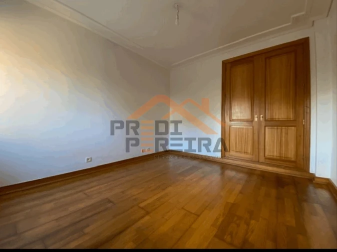 Apartamento T2 para Venda em Venda do Pinheiro e Santo Estêvão das Galés Foto 6