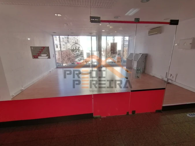 Loja para Venda em Odivelas Foto 2