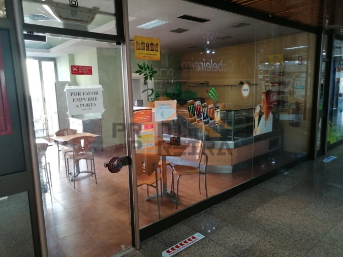 Loja para Venda em Odivelas Foto 2