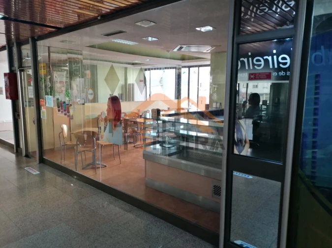 Loja para Venda em Odivelas Foto 4