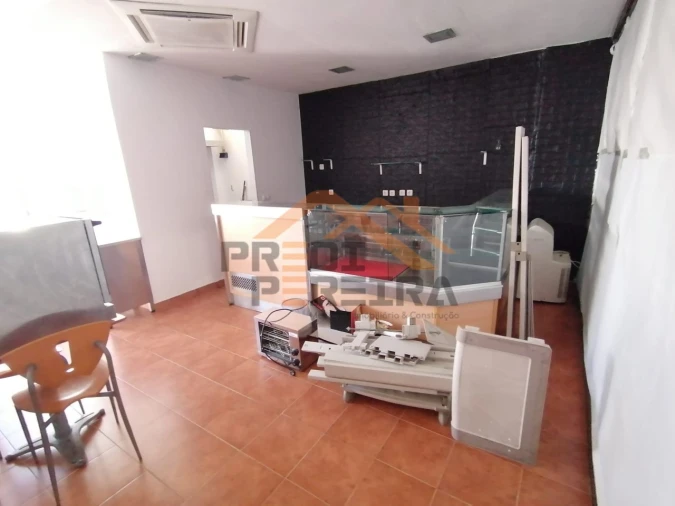 Loja para Venda em Odivelas Foto 16