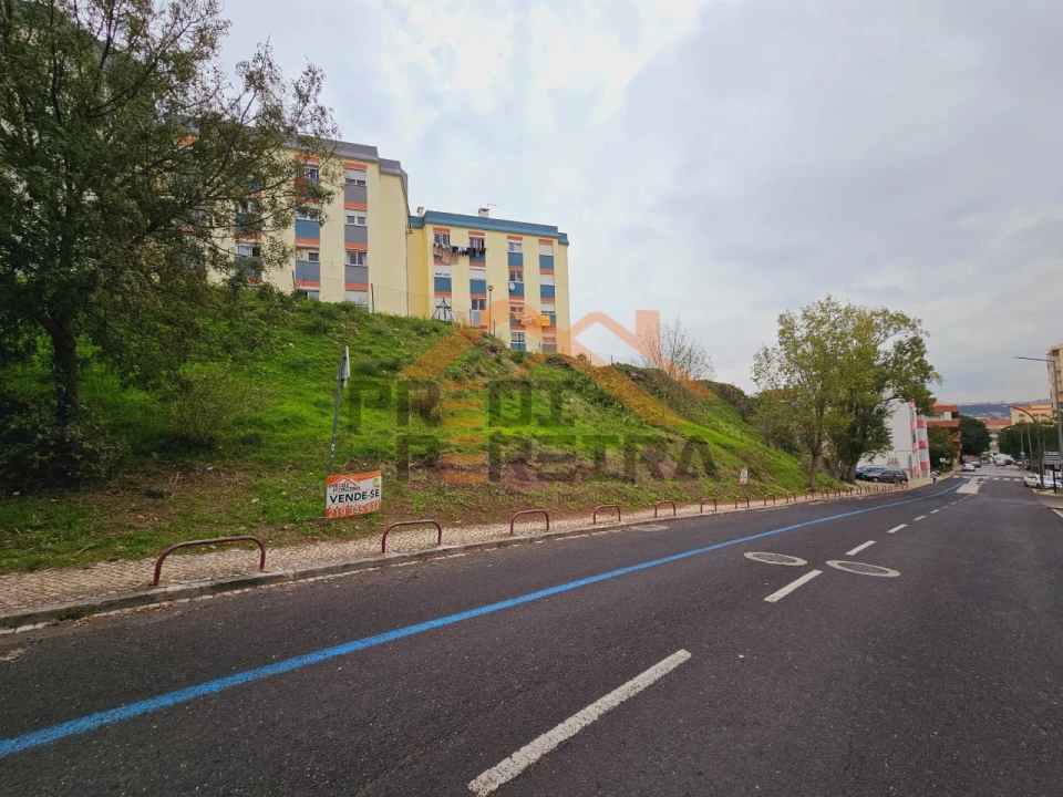 Terreno Comércio / Armazém para Venda em Ramada e Caneças Foto 6
