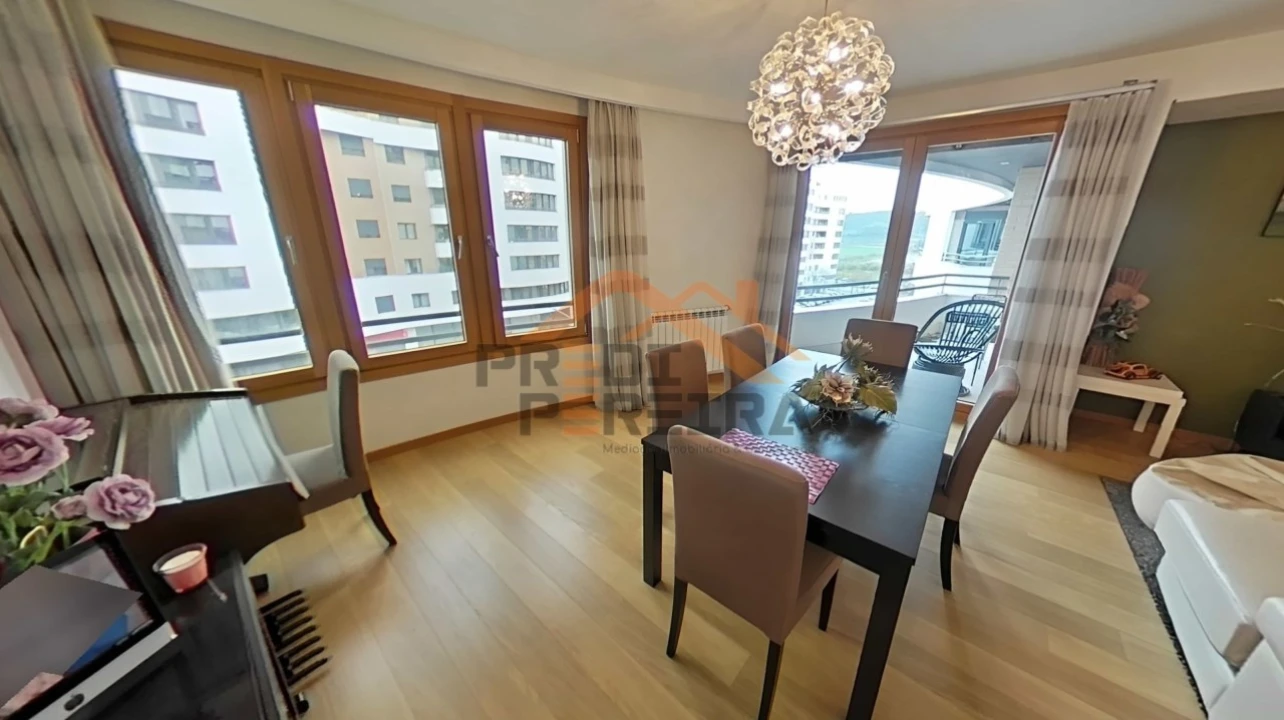 Apartamento T4 para Venda em Loures Foto 6