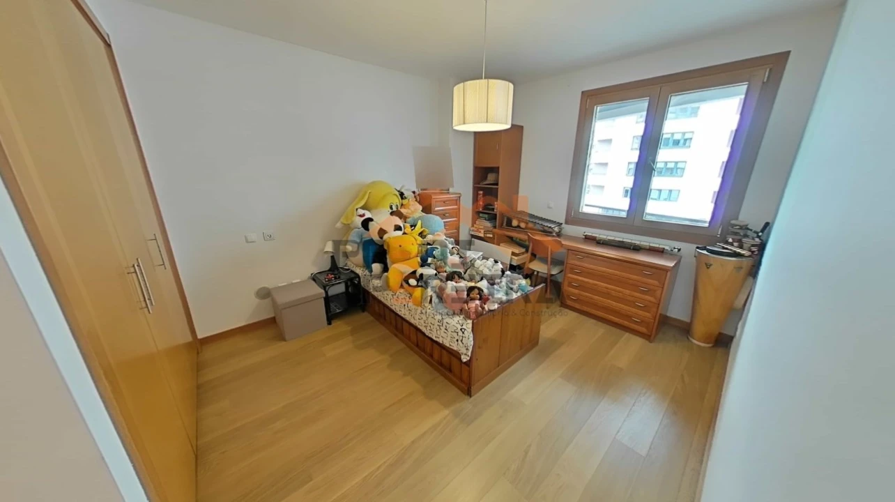Apartamento T4 para Venda em Loures Foto 22