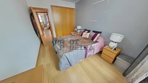 Apartamento T4 para Venda em Loures