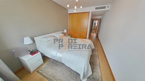 Apartamento T4 para Venda em Loures