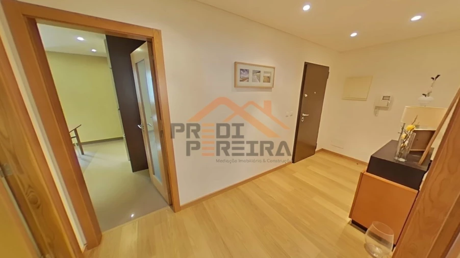 Apartamento T4 para Venda em Loures Foto 16