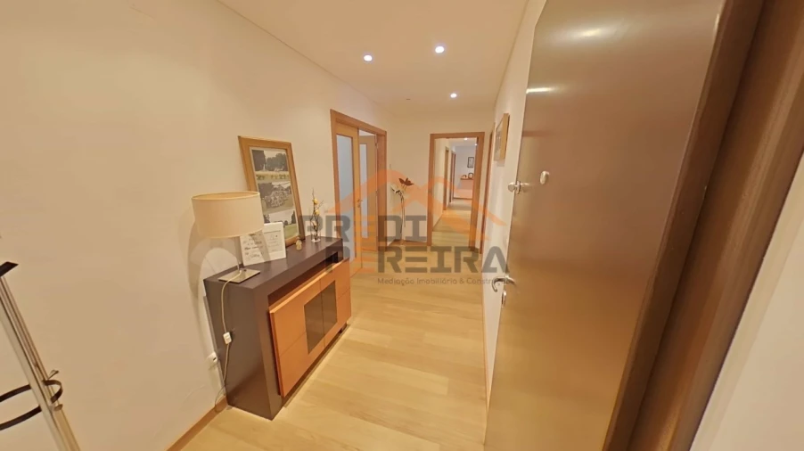 Apartamento T4 para Venda em Loures Foto 7
