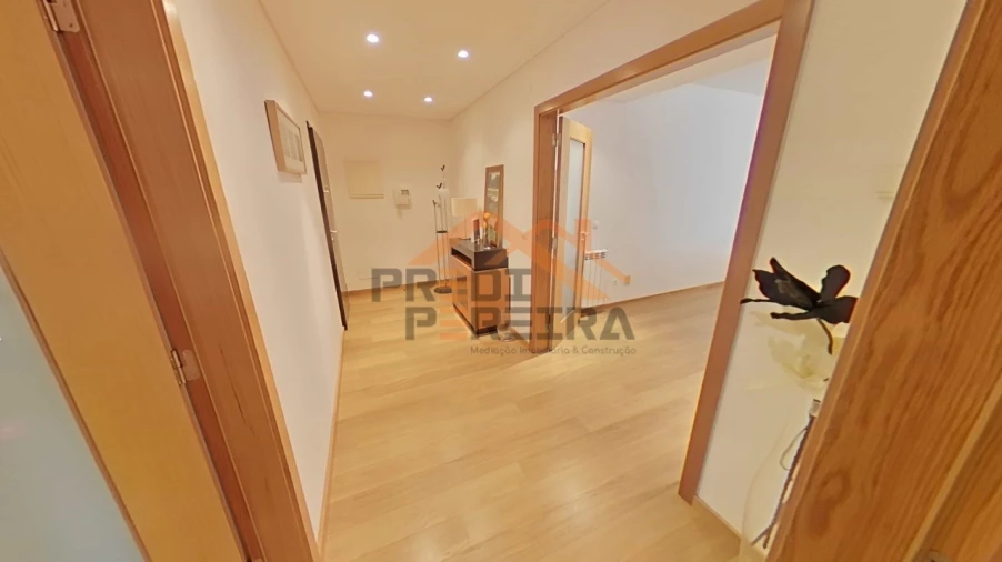 Apartamento T4 para Venda em Loures Foto 17