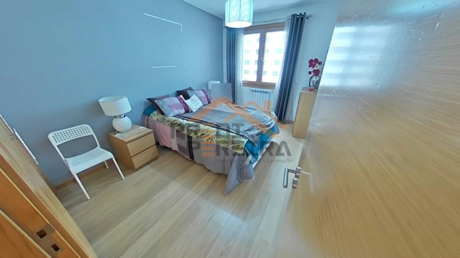 Apartamento T4 para Venda em Loures Foto 27