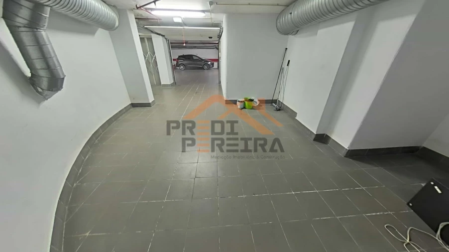 Apartamento T4 para Venda em Loures Foto 35