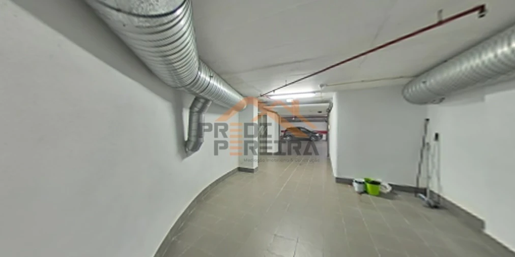 Apartamento T4 para Venda em Loures Foto 37