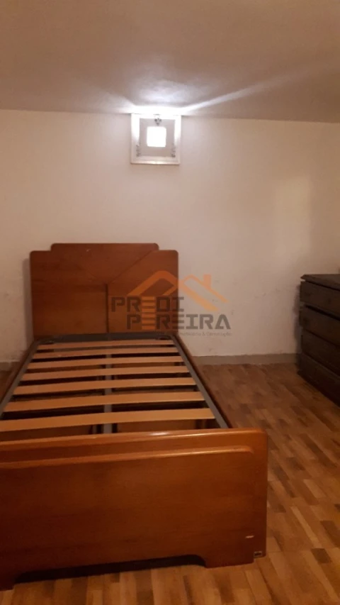 Moradia T7 para Venda em Loures
