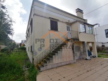 Moradia T7 para Venda em Loures