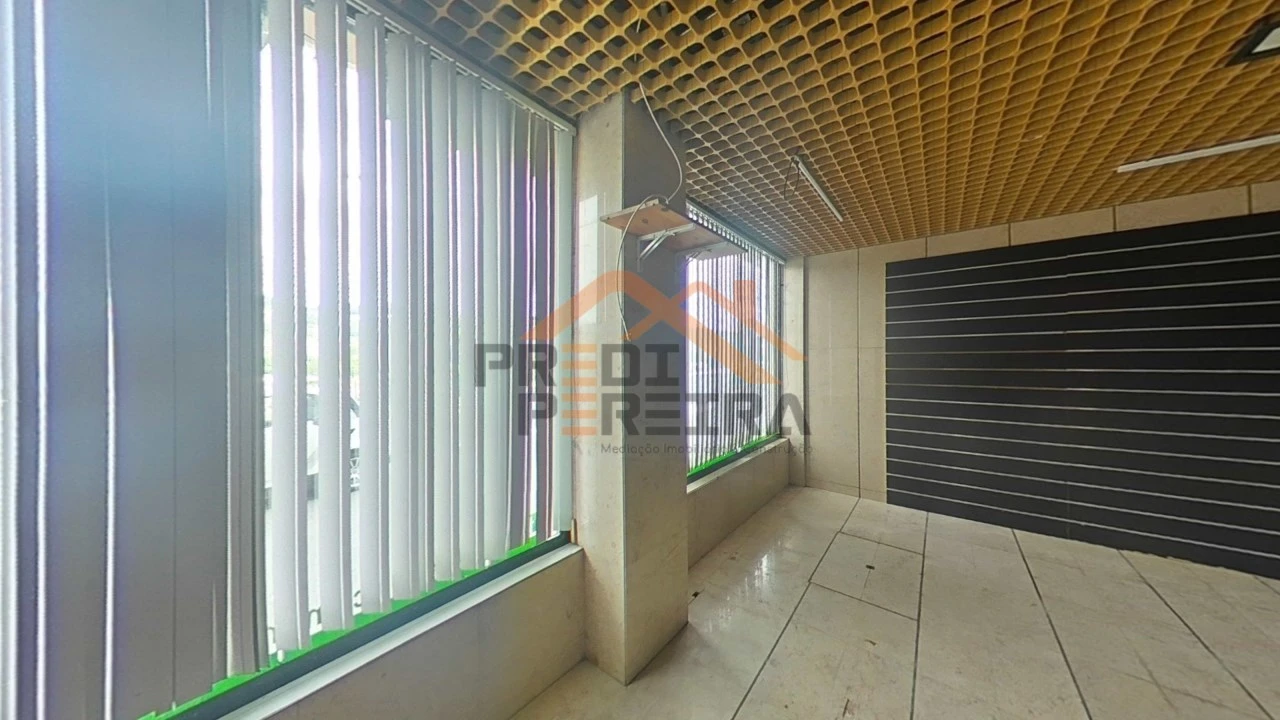 Loja para Venda em Póvoa de Santo Adrião e Olival Basto Foto 7