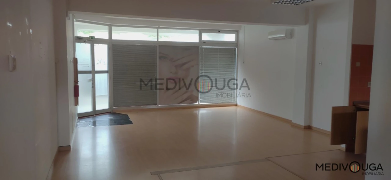 Loja para Arrendamento em Águeda e Borralha Foto 1