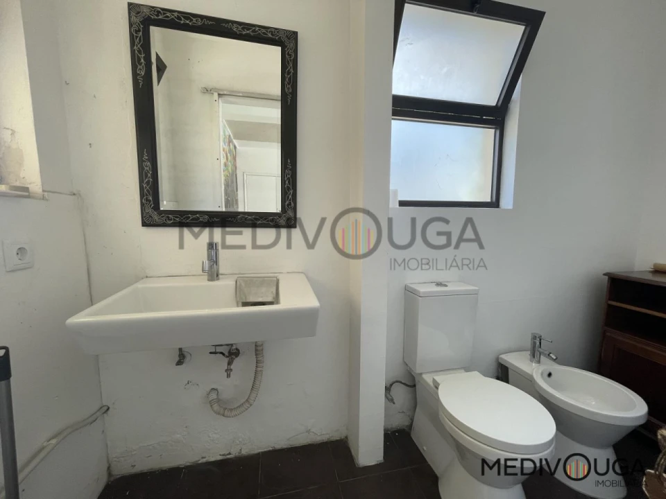 Loja para Arrendamento em Recardães e Espinhel Foto 5