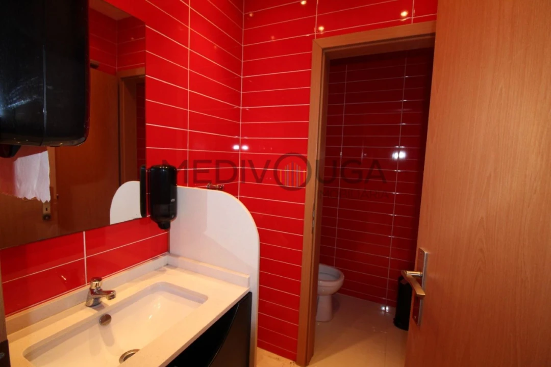 Loja para Venda em Recardães e Espinhel Foto 9