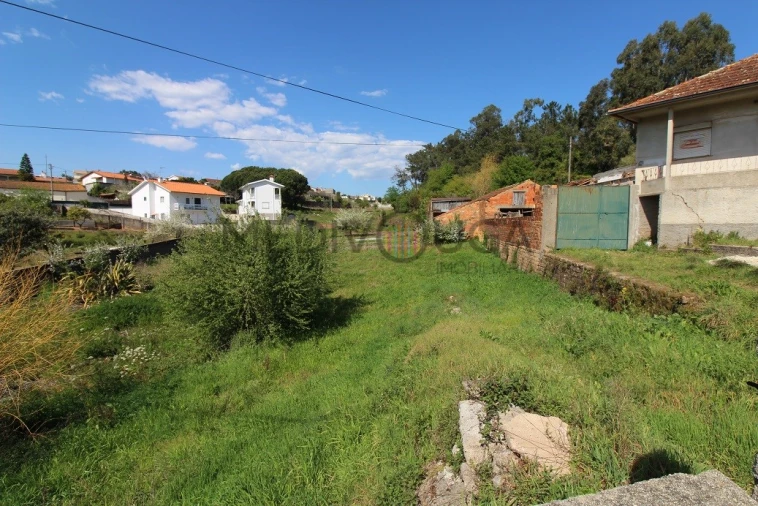 Terreno para Venda em Travassô e Óis da Ribeira Foto 1