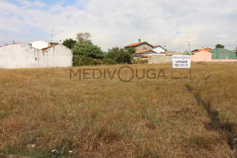Terreno para Venda em Águeda e Borralha Foto 1