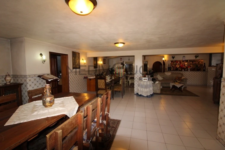 Moradia T6 para Venda em Fermentelos Foto 21